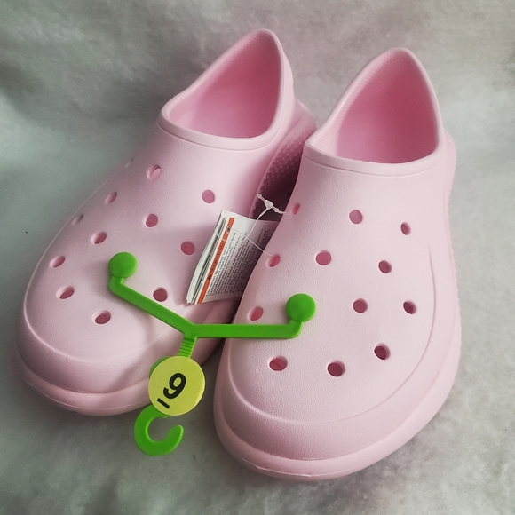 Crocs Classic Sneaker In Pink Milk - Picture 3 of 13